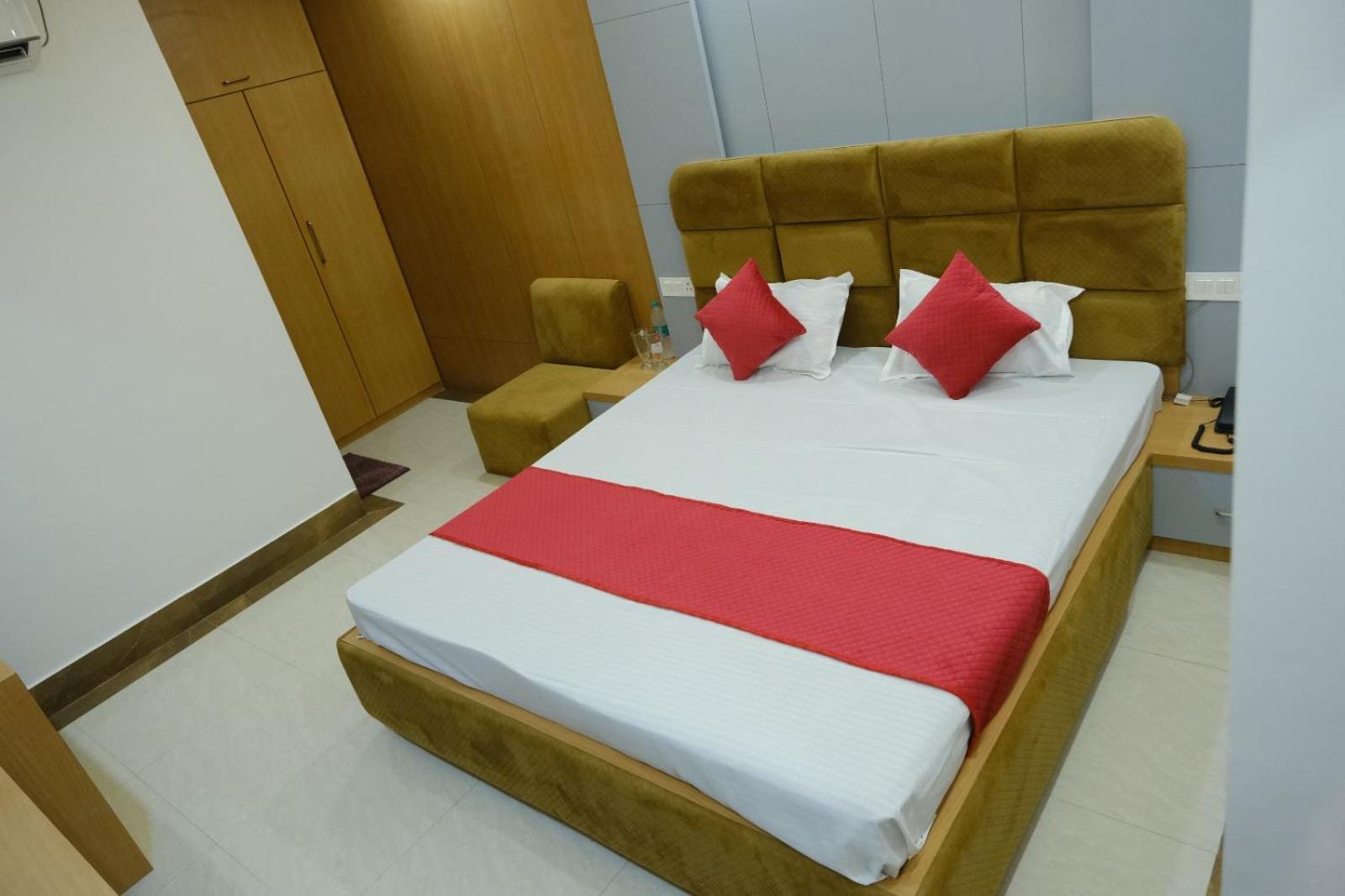 Hotel Golden Continental دوغار المظهر الخارجي الصورة