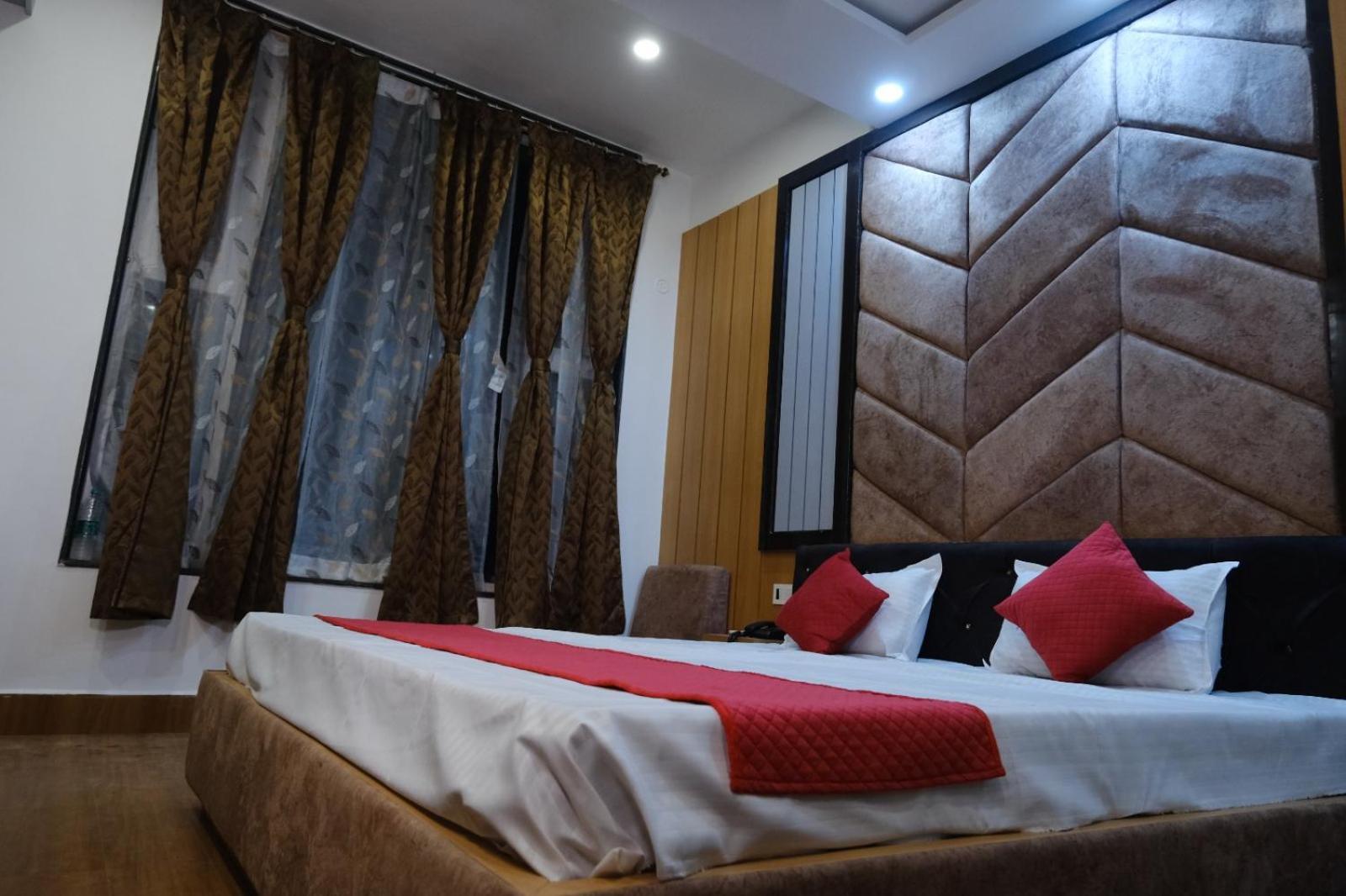 Hotel Golden Continental دوغار المظهر الخارجي الصورة