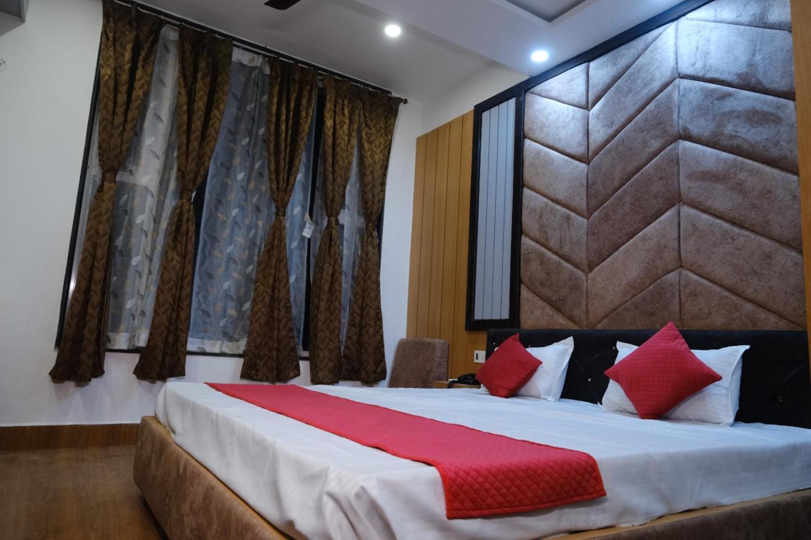 Hotel Golden Continental دوغار المظهر الخارجي الصورة
