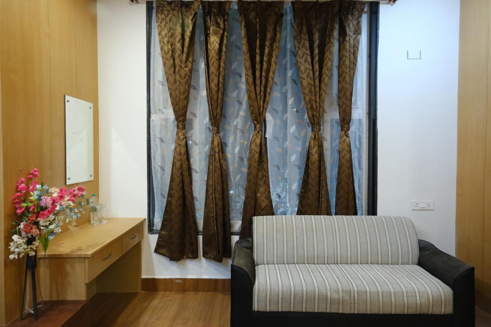 Hotel Golden Continental دوغار المظهر الخارجي الصورة
