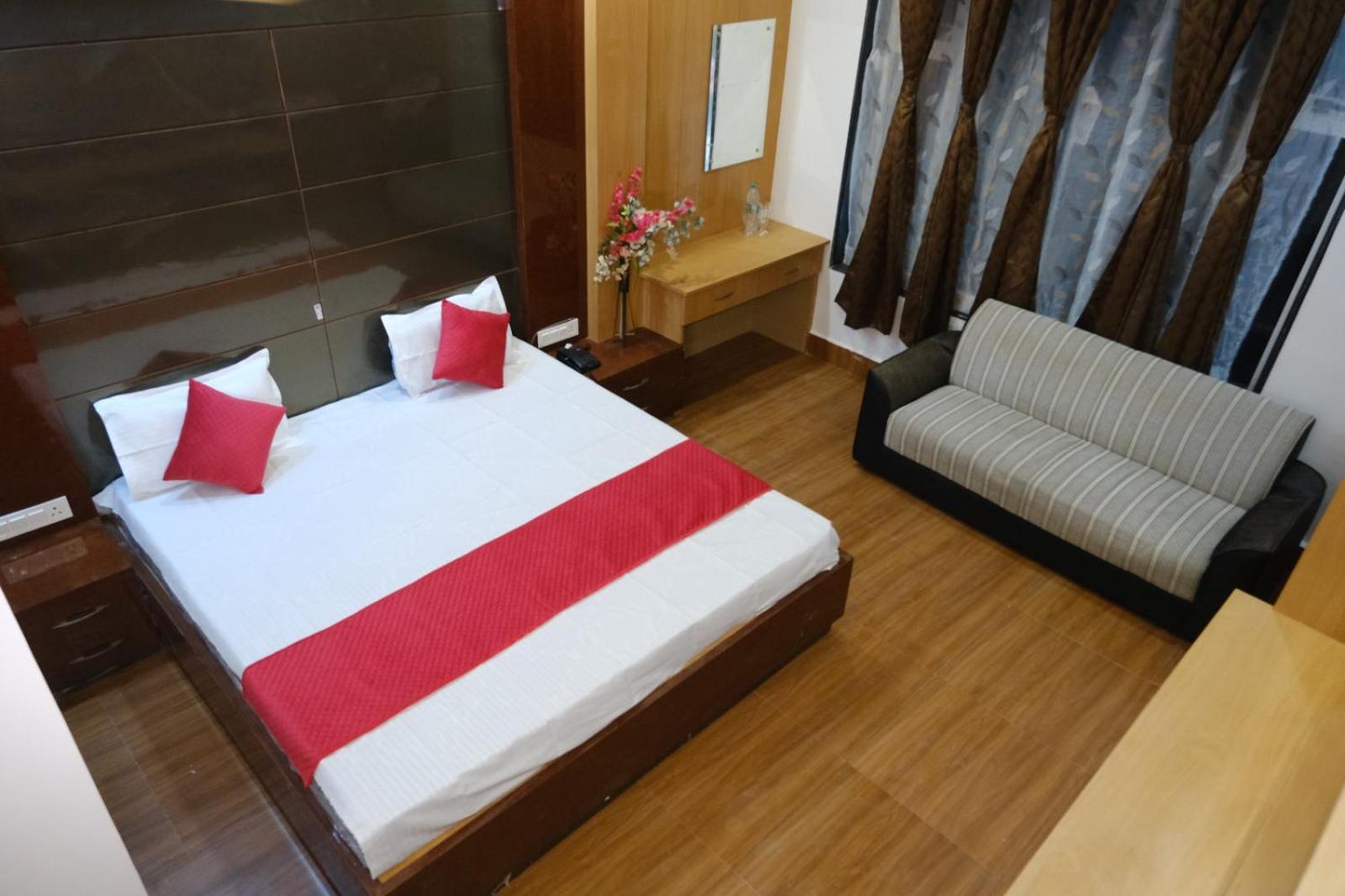 Hotel Golden Continental دوغار المظهر الخارجي الصورة