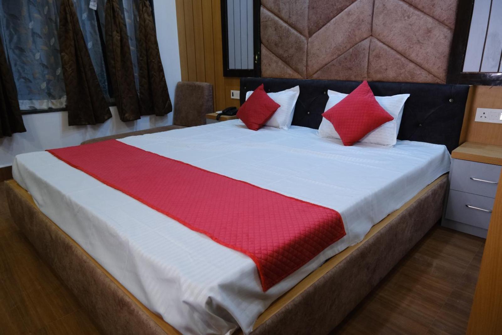 Hotel Golden Continental دوغار المظهر الخارجي الصورة