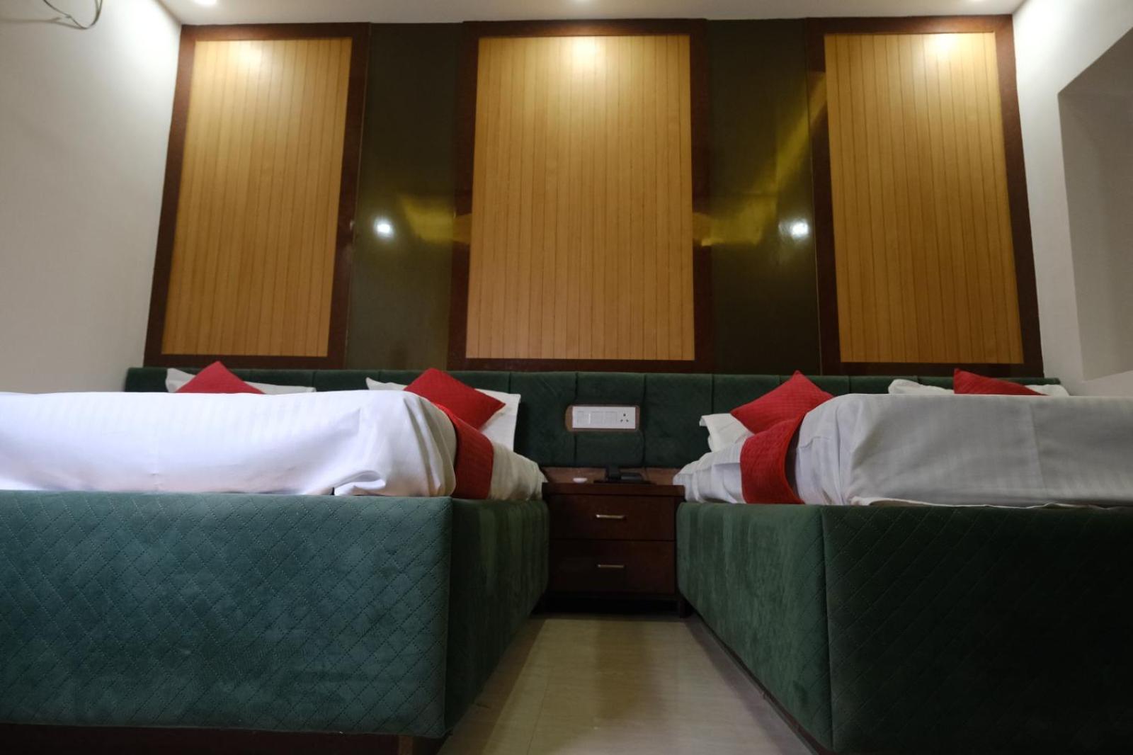 Hotel Golden Continental دوغار المظهر الخارجي الصورة